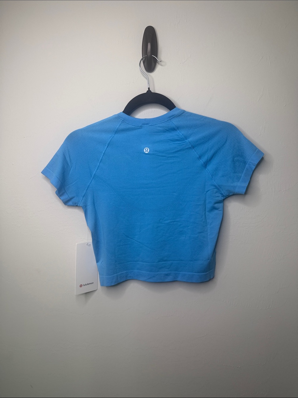 Lululemon Swiftly Tech Cropped Short Sleeve 2.0 - Picture 2 of 4